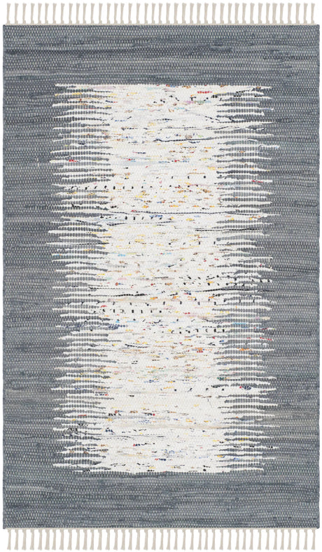 Safavieh Montauk 2'-6" x 4'-0" Rug in Ivory / Grey
