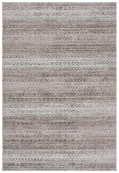 Safavieh Havana 4'-5" x 6'-5" Rug in Light Brown / Ivory