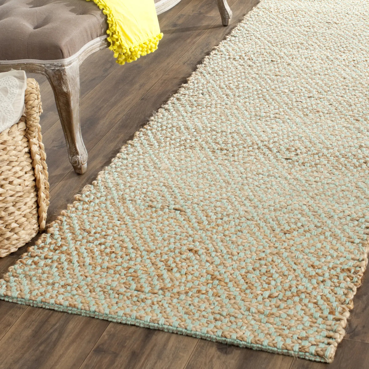 Safavieh Natural Fiber 2'-6" x 10'-0" Rug in Natural / Green