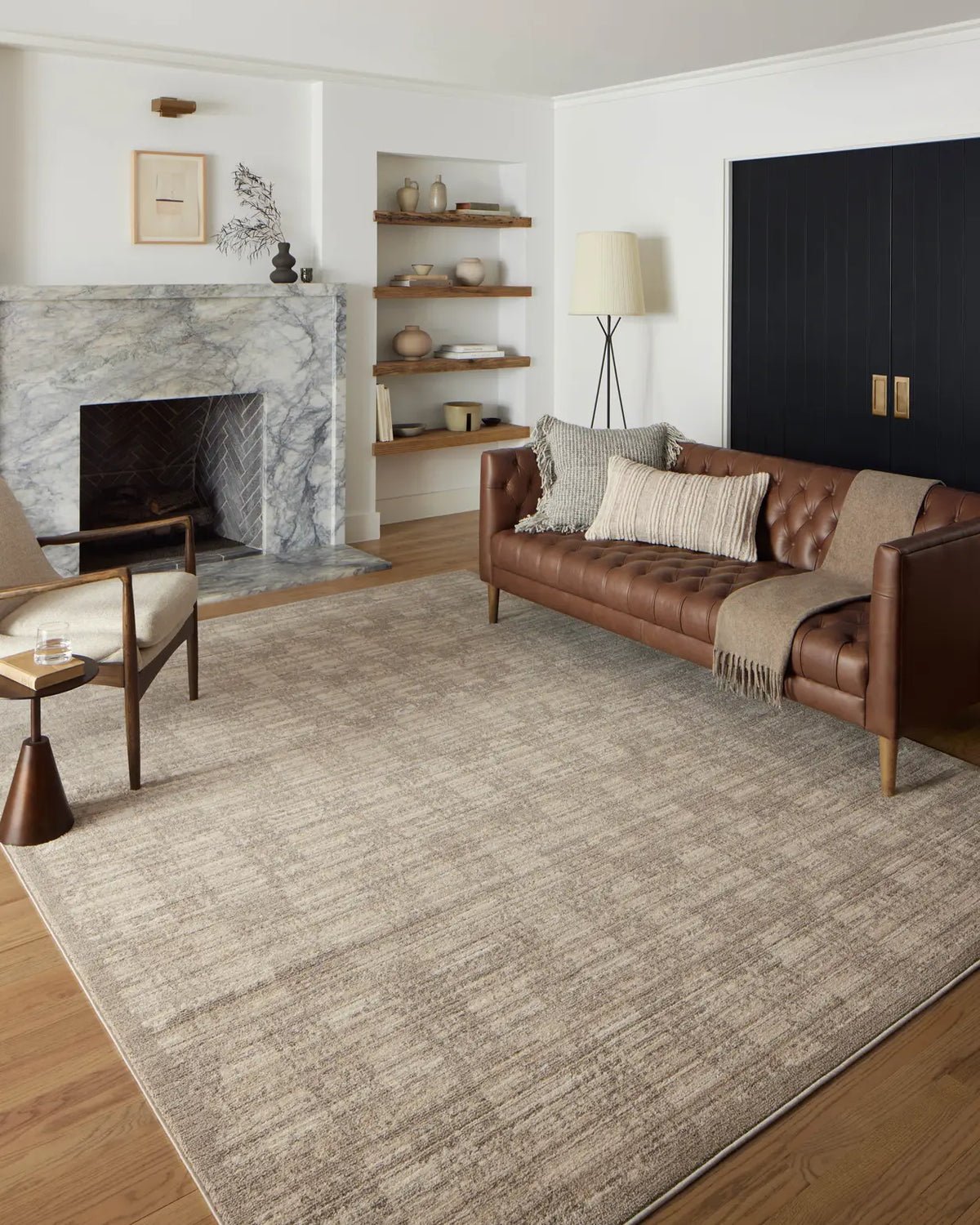 Loloi Darby Dar-07 Pebble/Sand Rug - room scene 1