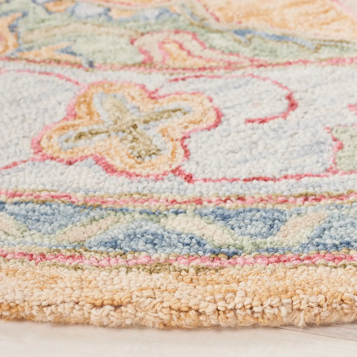 Safavieh Metro 6'-0" x 6'-0" Rug in Yellow / Rust