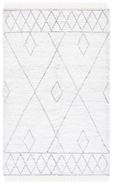 Safavieh Casablanca 4'-0" x 6'-0" Rug in Ivory / Grey