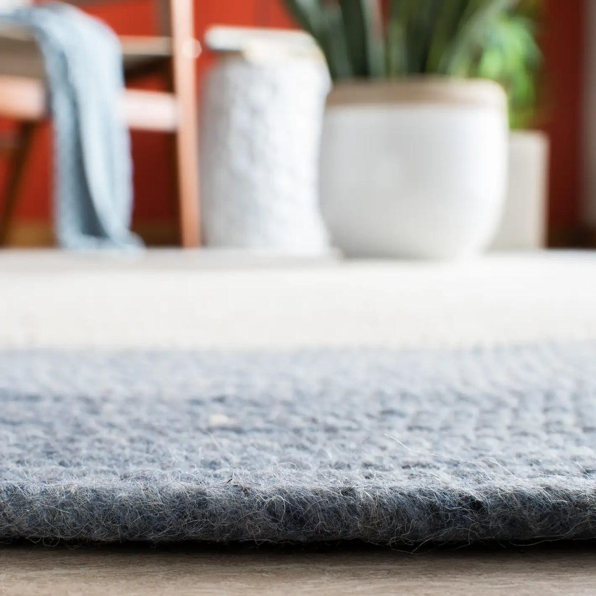 Safavieh Braided 5'-0" x 7'-0" Rug in Ivory / Blue
