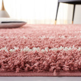 Safavieh Venus Shag 600 4'-0" x 6'-0" Rug in Pink / Ivory