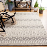Safavieh Natura 5'-0" x 8'-0" Rug in Ivory