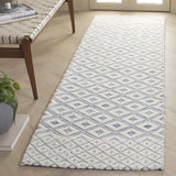 Safavieh Marbella 2'-6" x 8'-0" Rug in Blue / Ivory