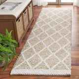 Safavieh Natura 2'-3" x 8'-0" Rug in Brown / Ivory