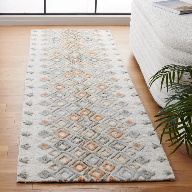 Safavieh Casablanca Shag 2'-3" x 8'-0" Rug in Ivory / Rust