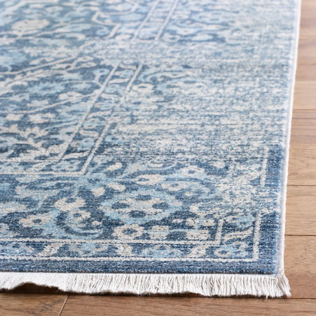 Safavieh Vintage Persian 5'-0" x 7'-6" Rug in Blue / Ivory