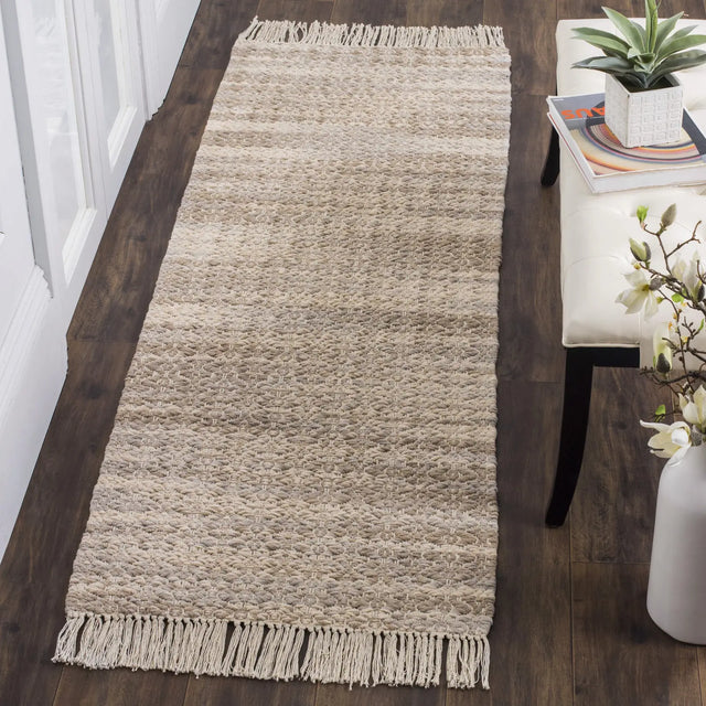 Safavieh Boston 2'-3" x 7'-0" Rug in Beige / Ivory