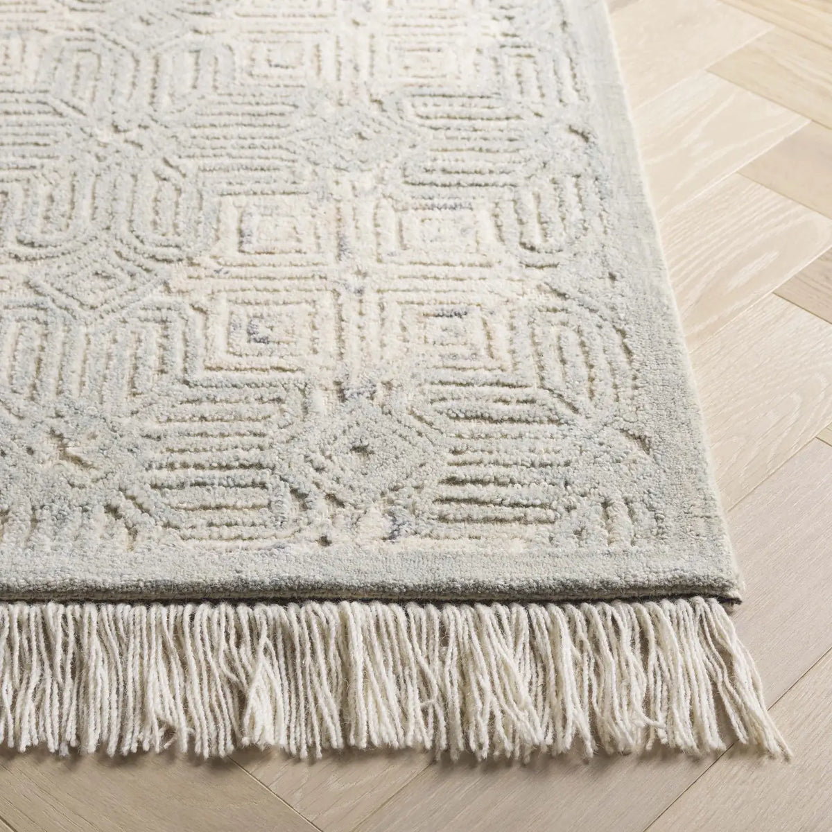 Safavieh Ikat 4'-0" x 6'-0" Rug in Ivory / Light Blue