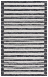 Safavieh Kilim 4'-0" x 6'-0" Rug in Black / Ivory