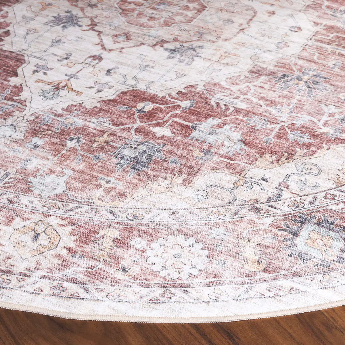 Safavieh Arizona 6'-0" x 6'-0" Rug in Light Red / Beige