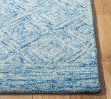 Safavieh Ikat 4'-0" x 6'-0" Rug in Blue