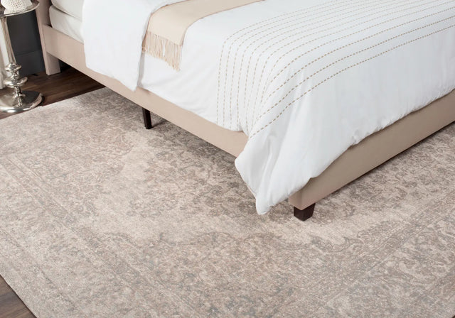 Safavieh Classic Vintage 10'-0" x 14'-0" Rug in Beige