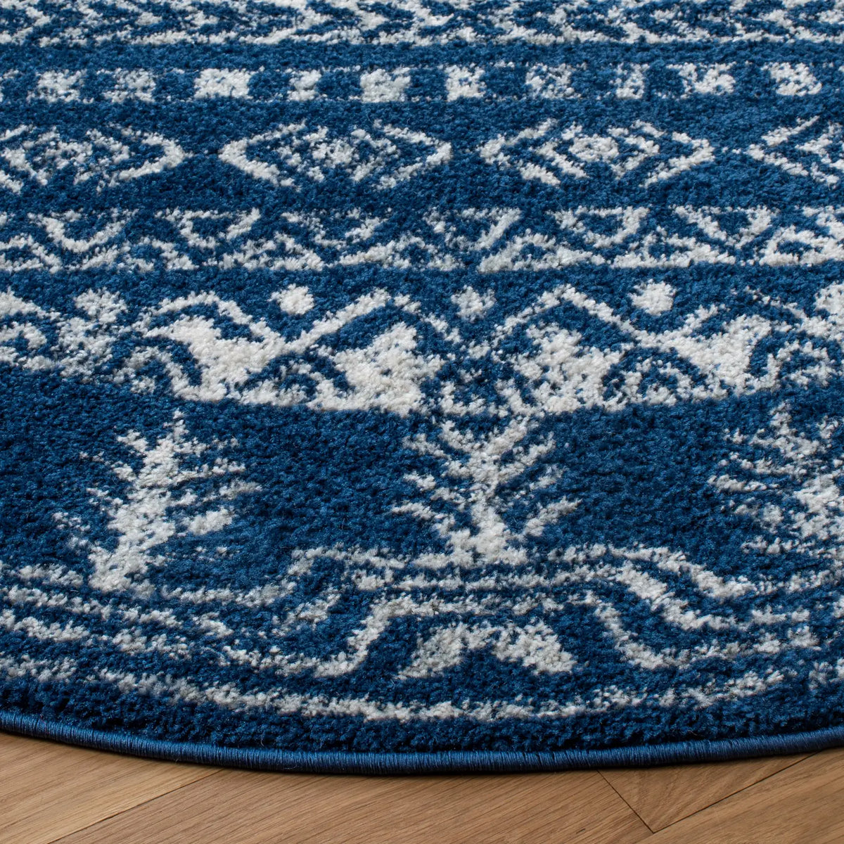 Safavieh Tulum 6'-7" x 6'-7" Rug in Navy / Grey