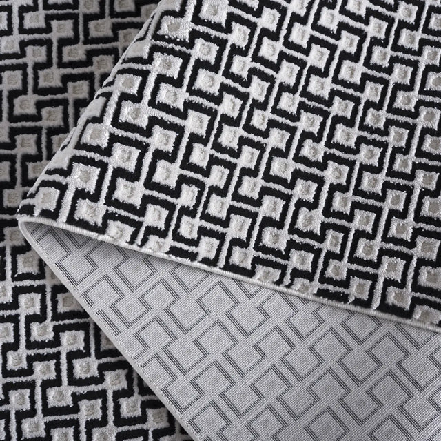 Safavieh Slate 700 4'-0" x 6'-0" Rug in Ivory / Black