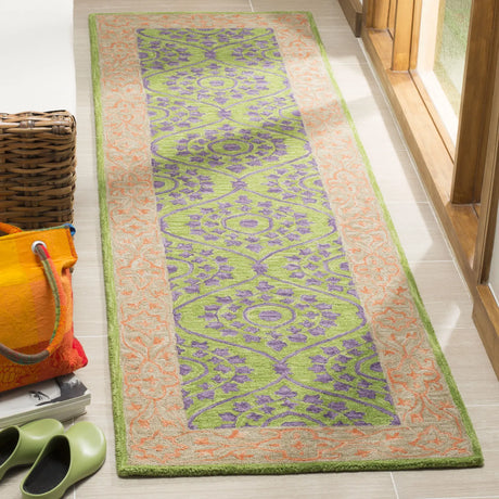 Safavieh Suzani 2'-3" x 8'-0" Rug in Green / Violet