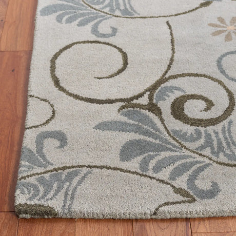 Safavieh Soho 3'-6" x 5'-6" Rug in Grey / Multi