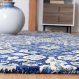 Safavieh Aspen 4'-0" x 6'-0" Rug in Navy / Beige