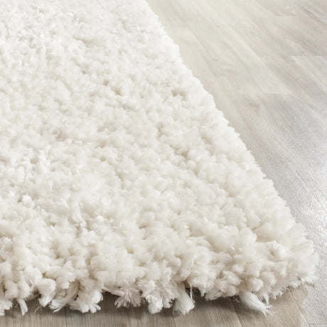Safavieh Shag 5'-0" x 8'-0" Rug in Ivory