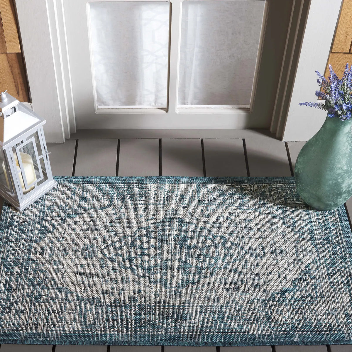 Safavieh Courtyard 2'-0" x 3'-7" Rug in Teal / Cream
