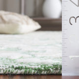 Safavieh Glamour 4'-0" x 6'-0" Rug in Green / Ivory