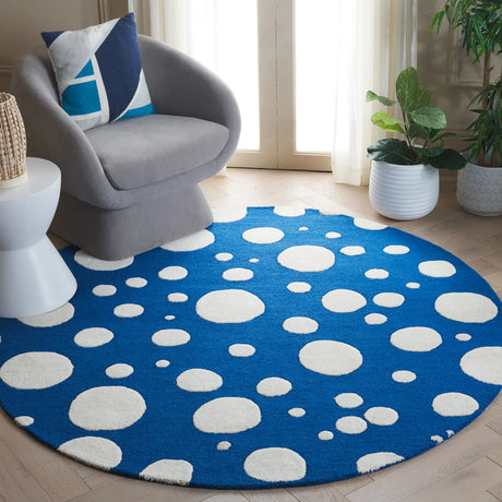 Safavieh Cambridge 6'-0" x 6'-0" Rug in Blue / Ivory