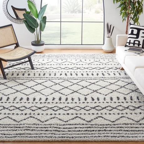 Safavieh Arizona Shag 10'-0" x 14'-0" Rug in Ivory / Black