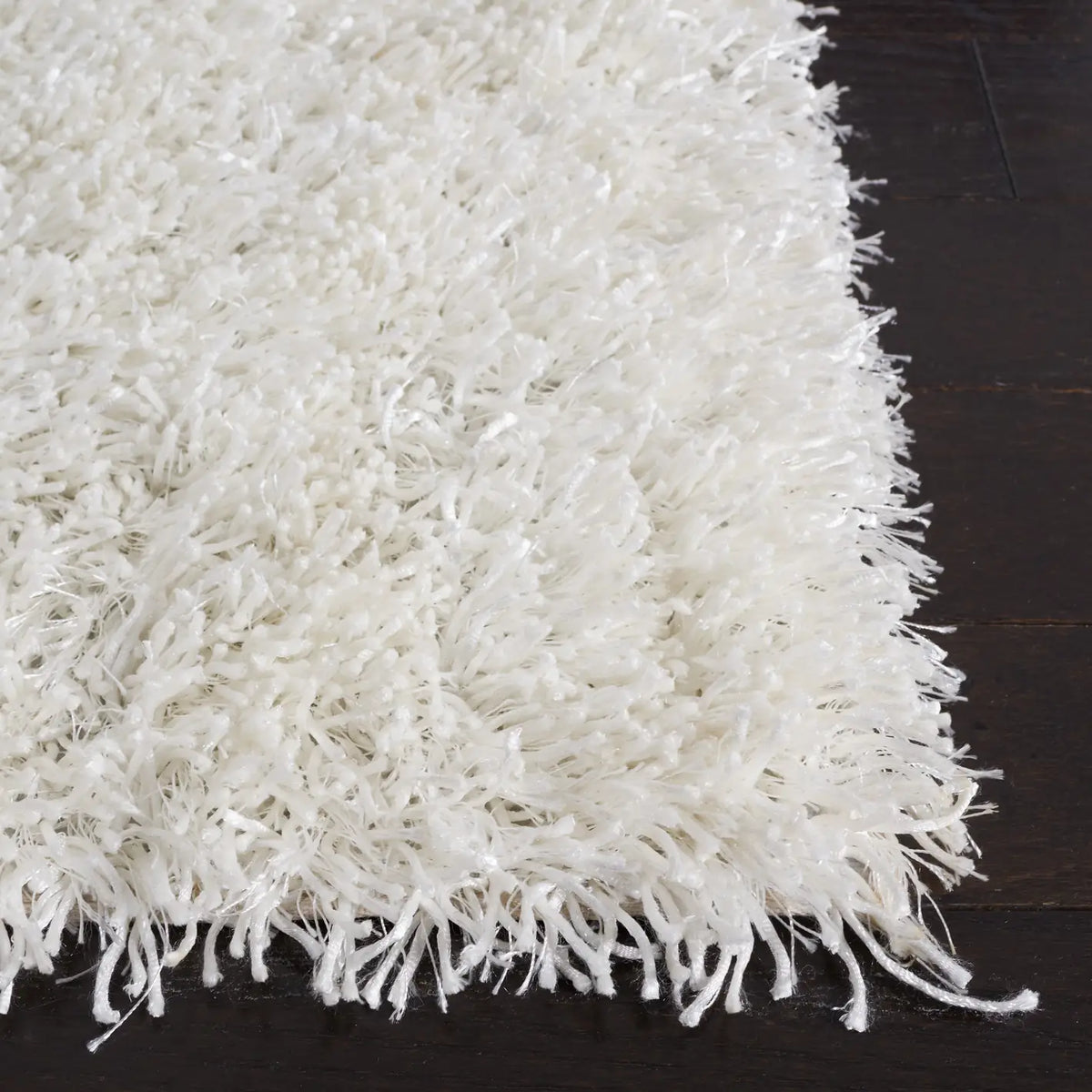 Safavieh Shag 4'-0" x 6'-0" Rug in Off White / Off White