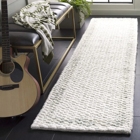 Safavieh Natura 2'-3" x 8'-0" Rug in Ivory / Sage
