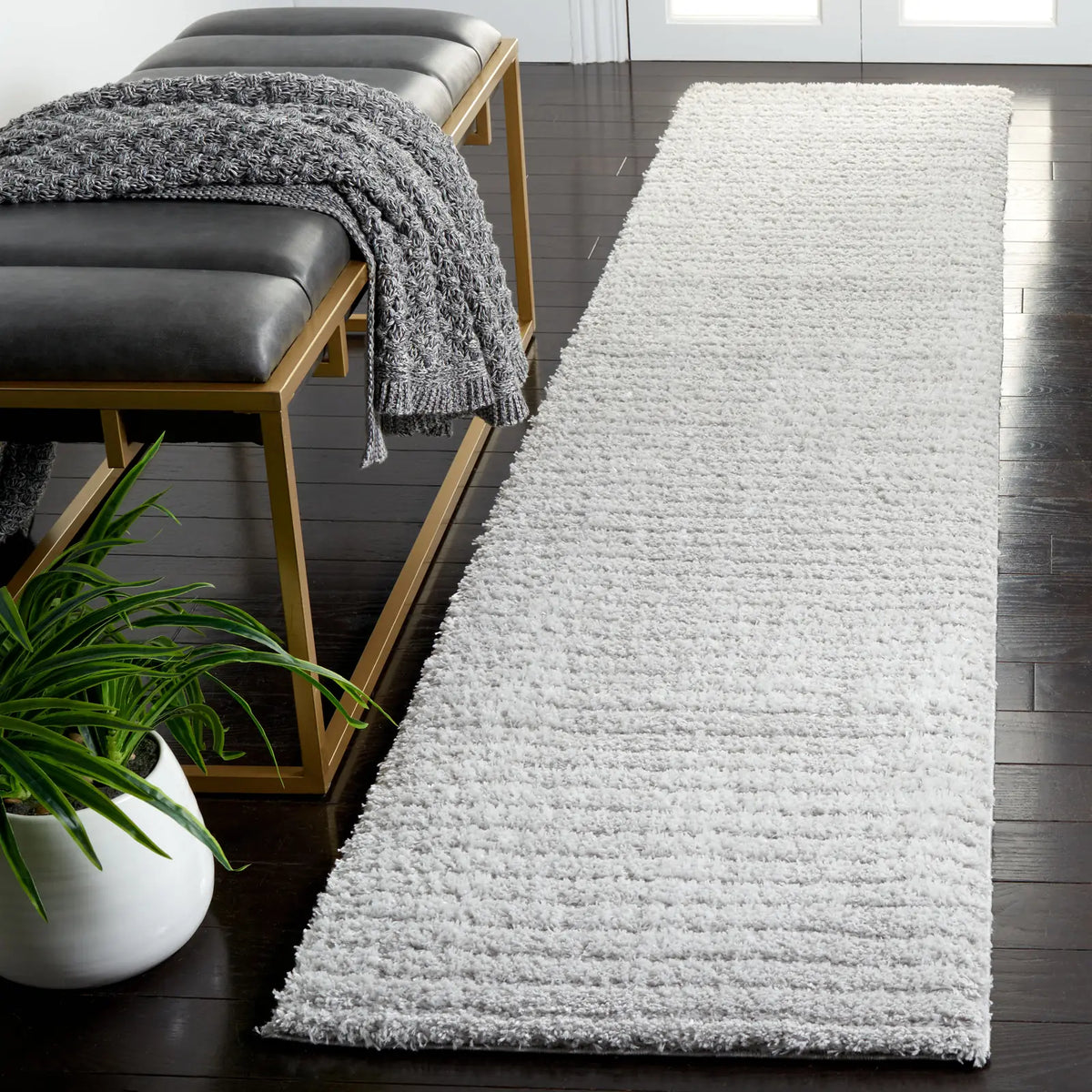 Safavieh Tahoe Shag 2'-0" x 9'-0" Rug in Light Grey