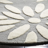 Safavieh Safavieh Kids 5'-0" x 5'-0" Rug in Grey / Ivory