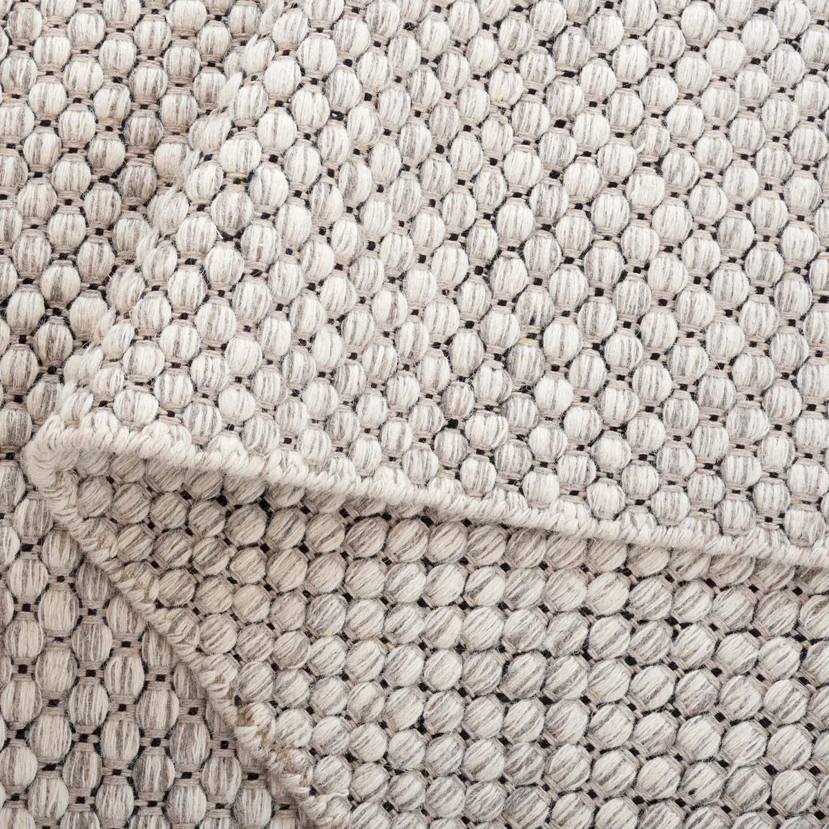 Safavieh Vermont 4'-0" x 6'-0" Rug in Light Grey / Ivory