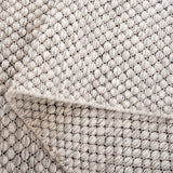 Safavieh Vermont 4'-0" x 6'-0" Rug in Light Grey / Ivory
