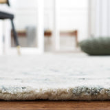Safavieh Micro-Loop 5'-0" x 8'-0" Rug in Ivory / Grey