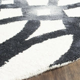 Safavieh Dip Dye 5'-0" x 5'-0" Rug in Ivory / Graphite