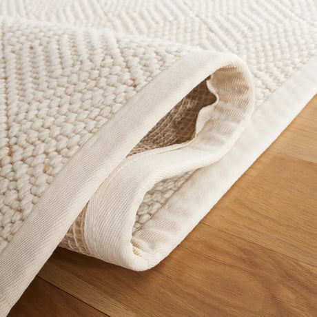 Safavieh Natural Fiber 4'-0" x 6'-0" Rug in Ivory