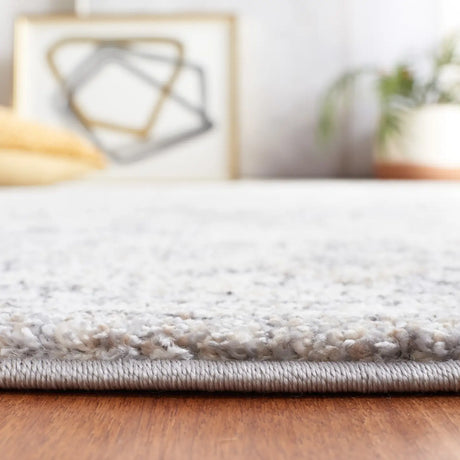 Safavieh Opal 4'-0" x 6'-0" Rug in Grey / Ivory