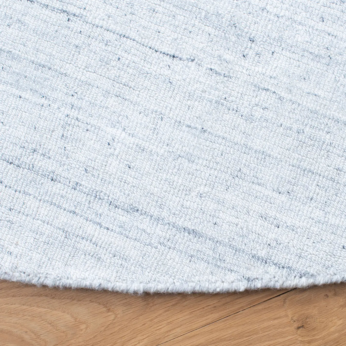 Safavieh Mirage 6'-0" x 6'-0" Rug in Ivory / Silver