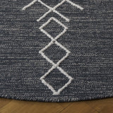 Safavieh Kilim 6'-0" x 6'-0" Rug in Charcoal / Ivory