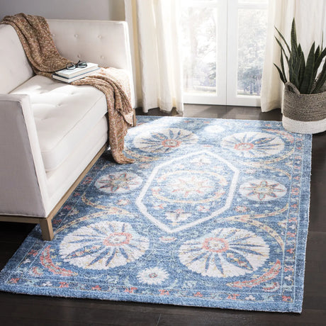 Safavieh Saffron 4'-0" x 6'-0" Rug in Blue / Creme