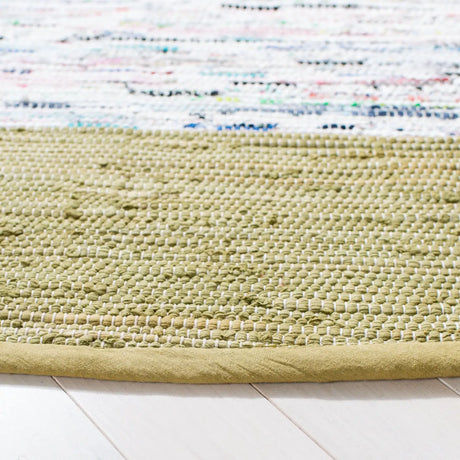 Safavieh Montauk 6'-0" x 6'-0" Rug in Ivory / Olive