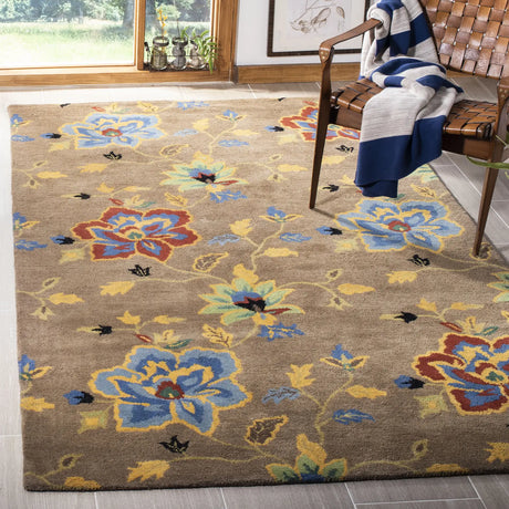 Safavieh Soho 3'-6" x 5'-6" Rug in Brown / Multi