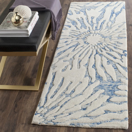 Safavieh Bella 2'-3" x 7'-0" Rug in Dark Blue / Ivory