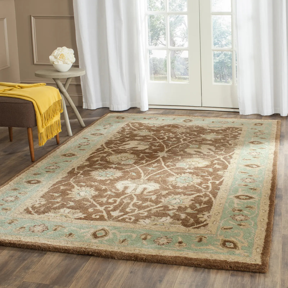 Safavieh Antiquity 5'-0" x 8'-0" Rug in Brown / Green