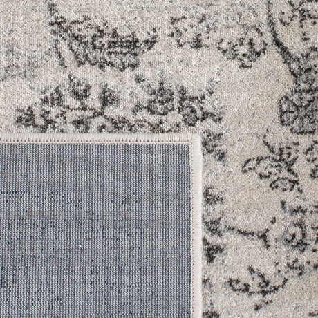 Safavieh Atlas 5'-3" x 7'-7" Rug in Ivory / Grey