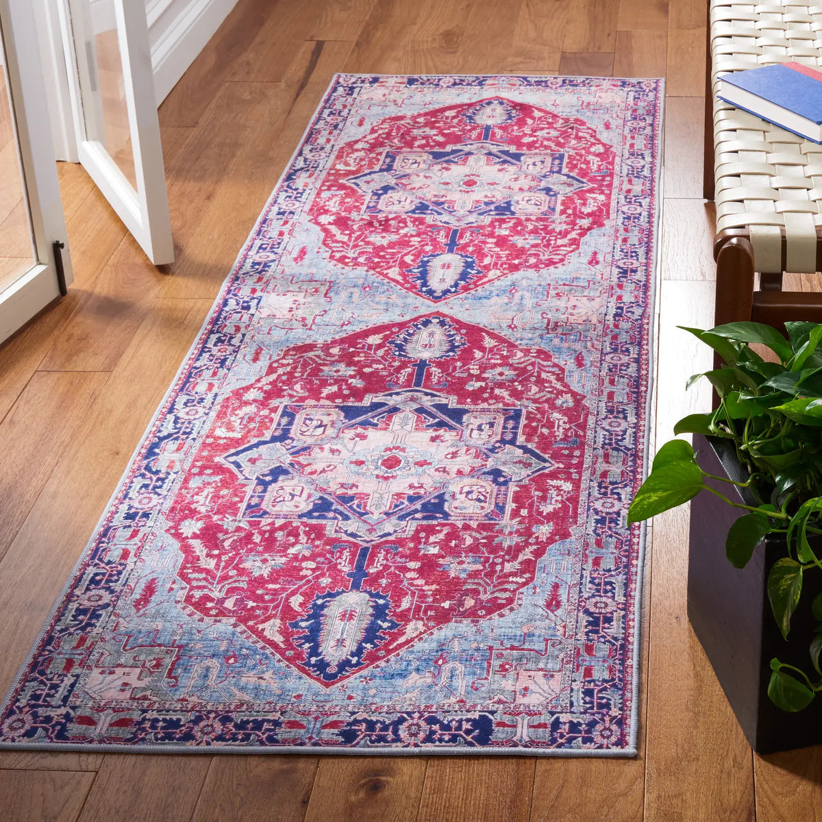 Safavieh Tucson 2'-6" x 10'-0" Rug in Red / Navy