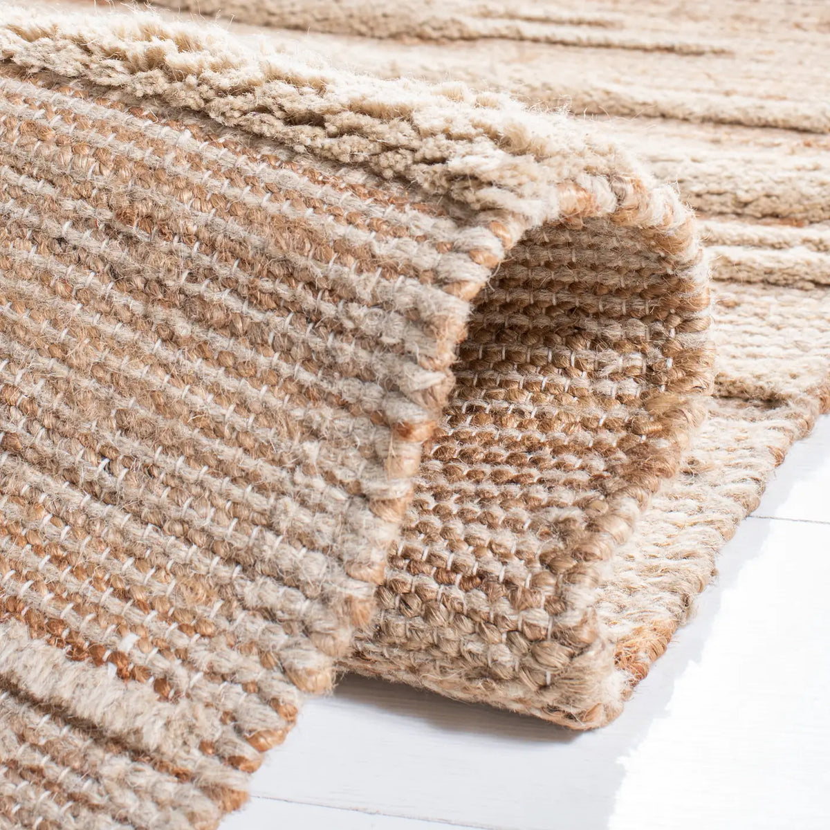 Safavieh Casablanca 4'-0" x 6'-0" Rug in Natural