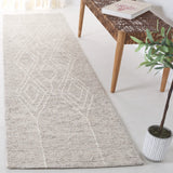 Safavieh Ebony 2'-3" x 9'-0" Rug in Grey / Ivory